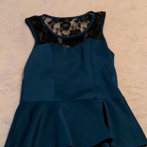 ✏️Iris peplum top